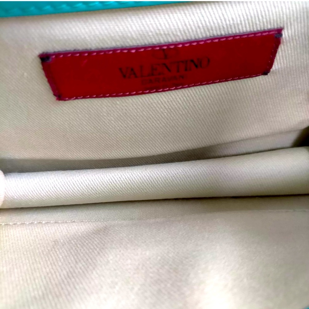 ❌SOLD❌ Valentino Garavani Teal Vitello Small Glam Lock Rockstud Bag - Picture 7 of 9